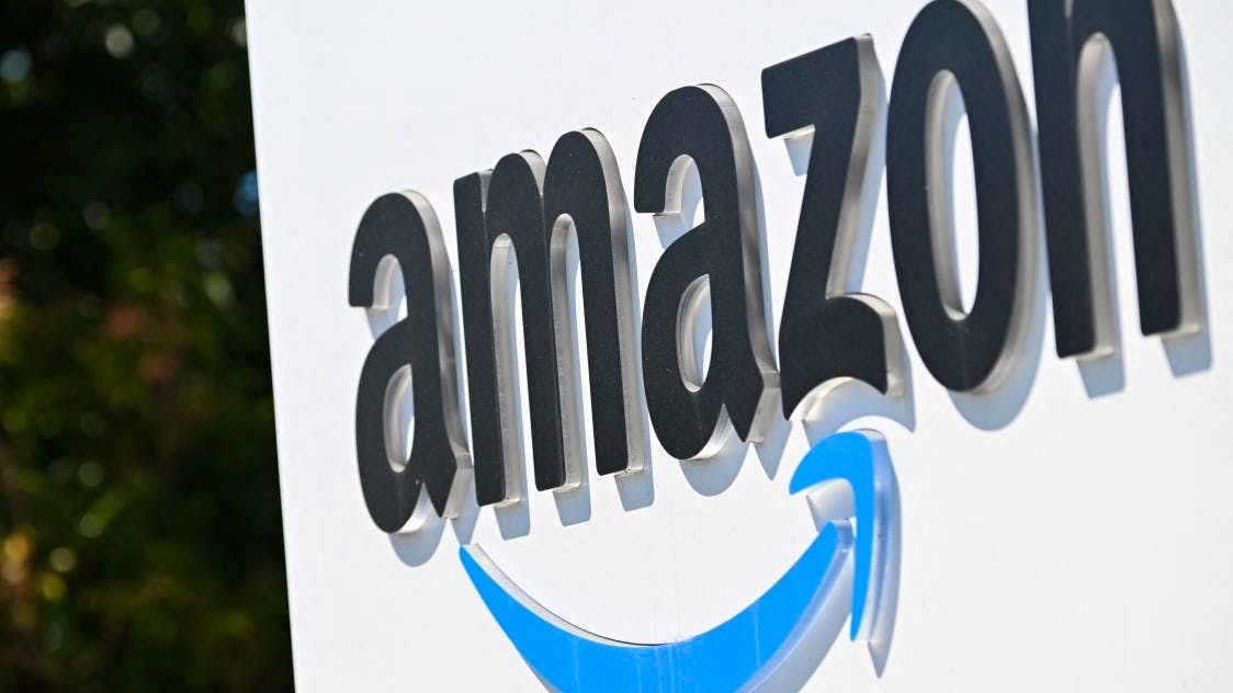 Procès fédéral contre Amazon : accusations de pratiques trompeuses visant les abonnés Prime et utilisation des « dark patterns »