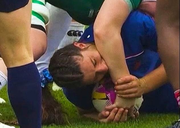 Sanctions disciplinaires dans le rugby féminin : suspension d’Axelle Berthoumieu pour comportement inapproprié lors du Mondial 2025