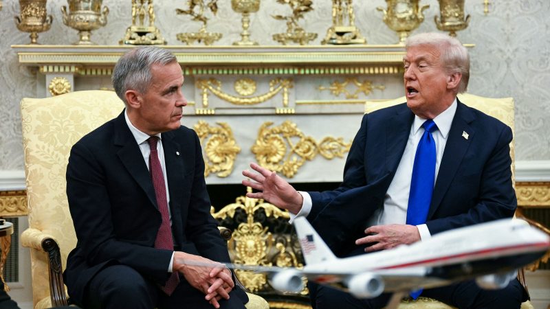 Ontario suspend une publicité sur Reagan et les droits de douane : répercussions sur les échanges Canada–États‑Unis