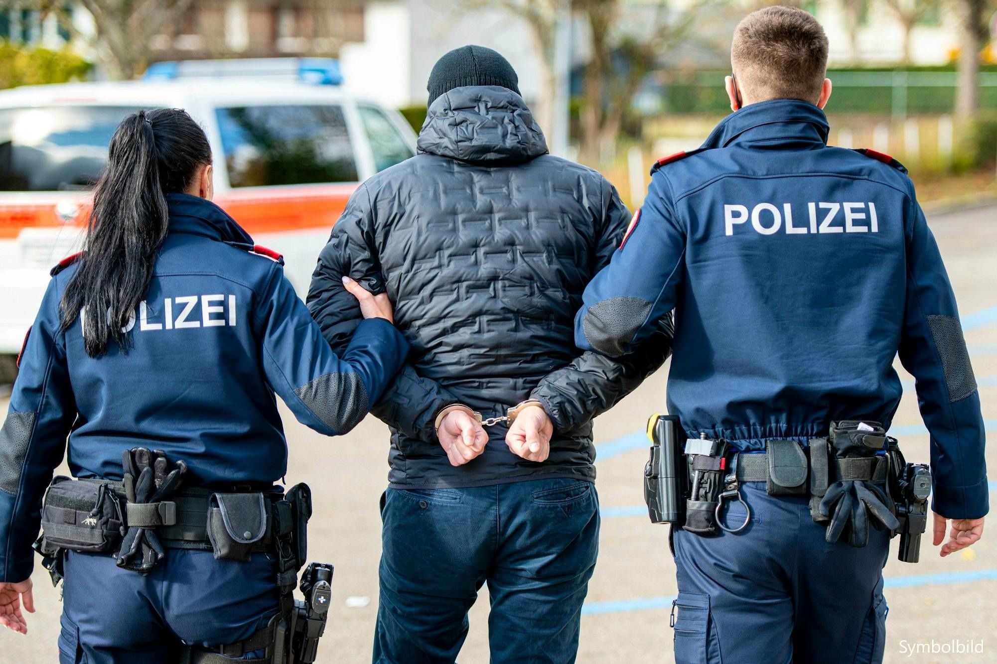 Suisse: Attentat islamiste déjoué au printemps et montée des menaces terroristes selon le MPC