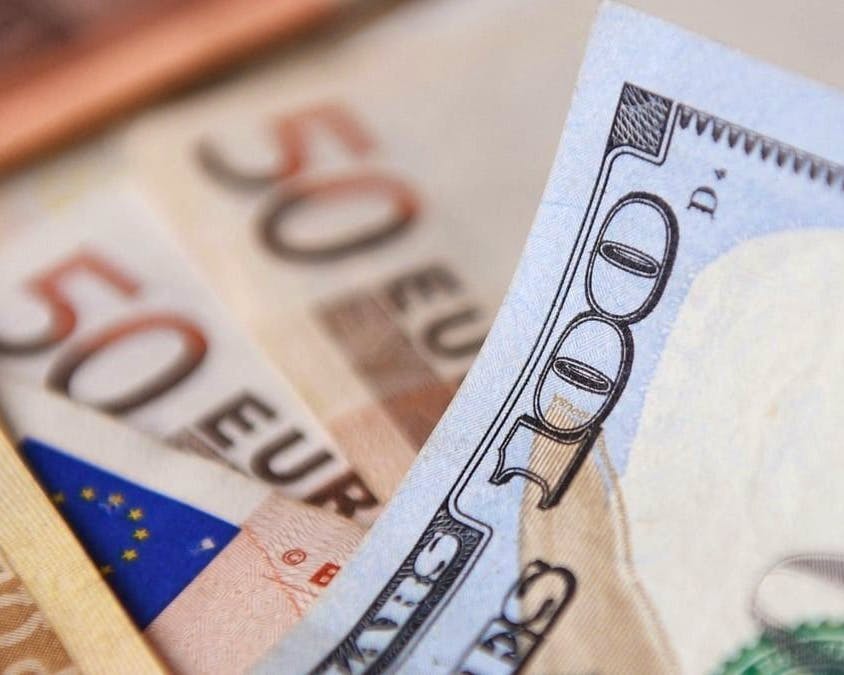 Crise politique française et chute de l’euro : démission surprise de Lecornu et répercussions sur les marchés