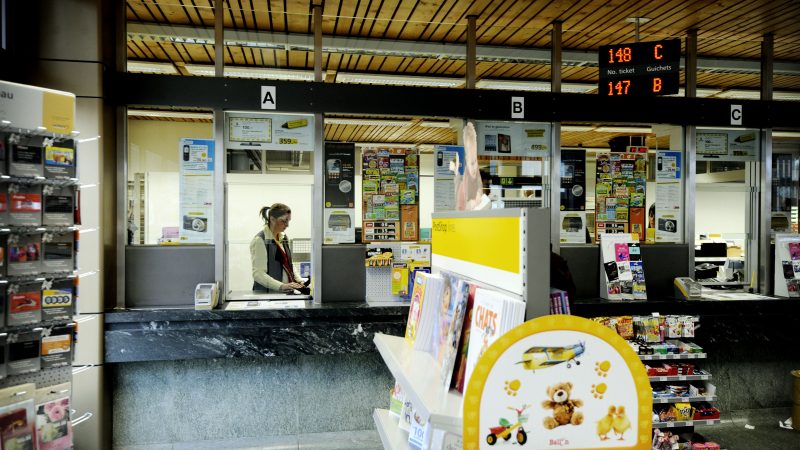 Quatre apprentis de La Poste condamnés à Genève pour vol de données de cartes bancaires et achats en ligne