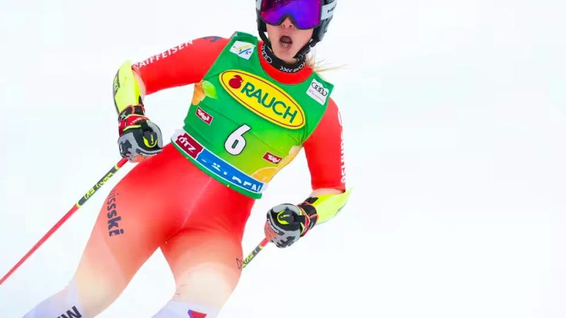 Zoë Më présente son EP Loup Garou : deux facettes artistiques et bilinguisme assumé