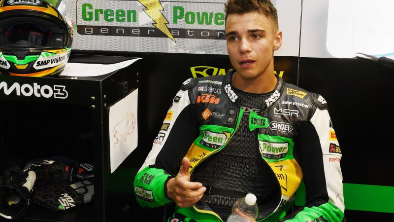 Noah Dettwiler revient en Suisse pour poursuivre son traitement après un grave accident en Moto3