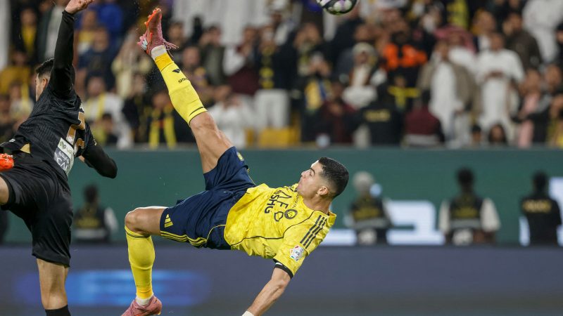 Cristiano Ronaldo signe un retourné spectaculaire pour Al-Nassr contre Al Khaleej en Saudi Pro League