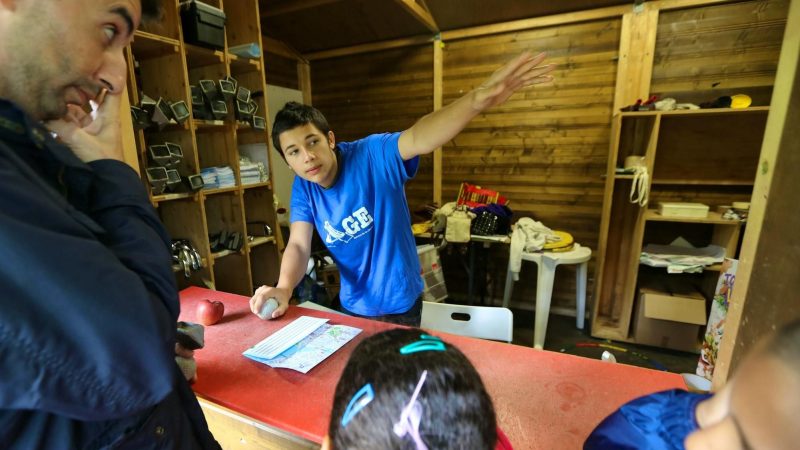 Genève : Le Grand Conseil réduit de 25% le salaire minimum des jobs d’été et ses implications