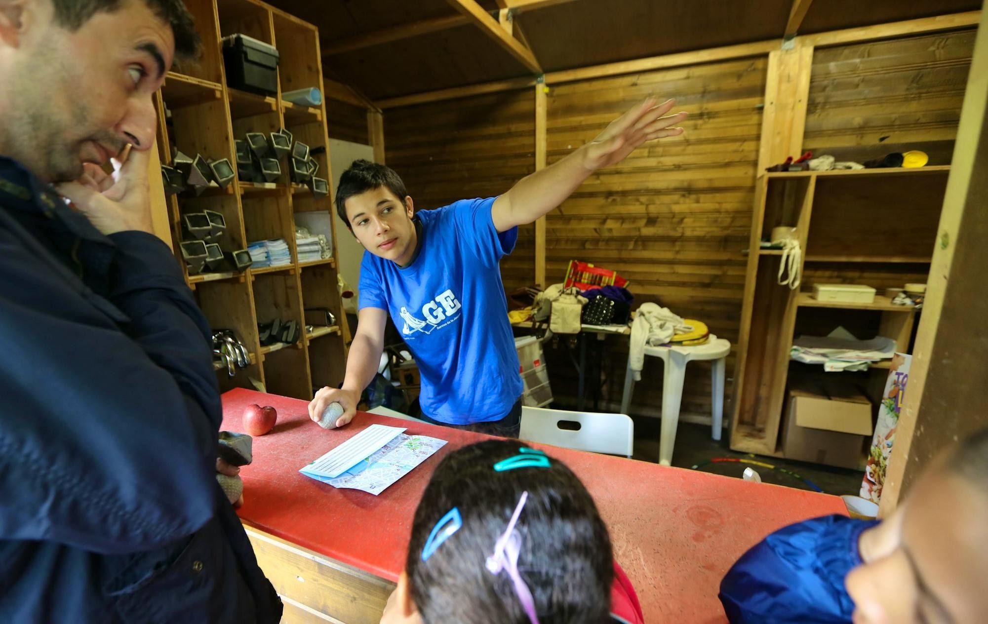 Genève : Le Grand Conseil réduit de 25% le salaire minimum des jobs d’été et ses implications